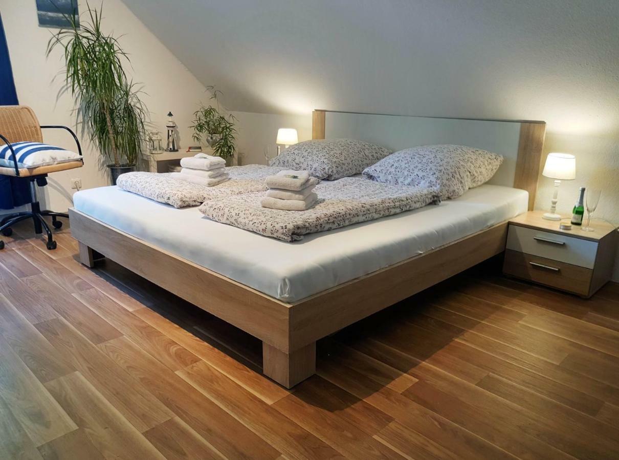 Charmante Ferienwohnung 3 Zimmer Kueche Bad Zentrale Lage Hagen im Bremischen Exteriér fotografie